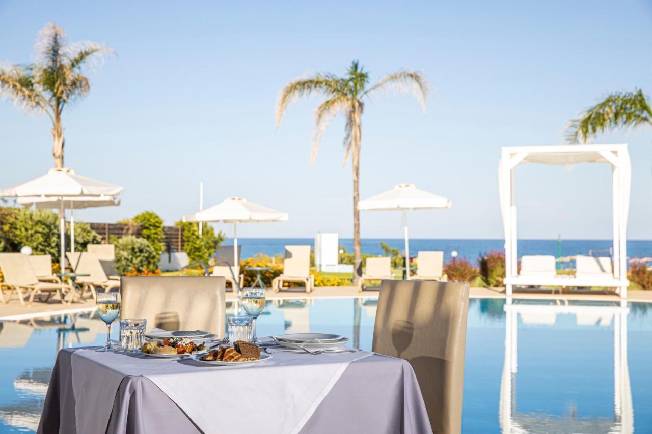 Asterias Beach Resort アファンドウ エクステリア 写真