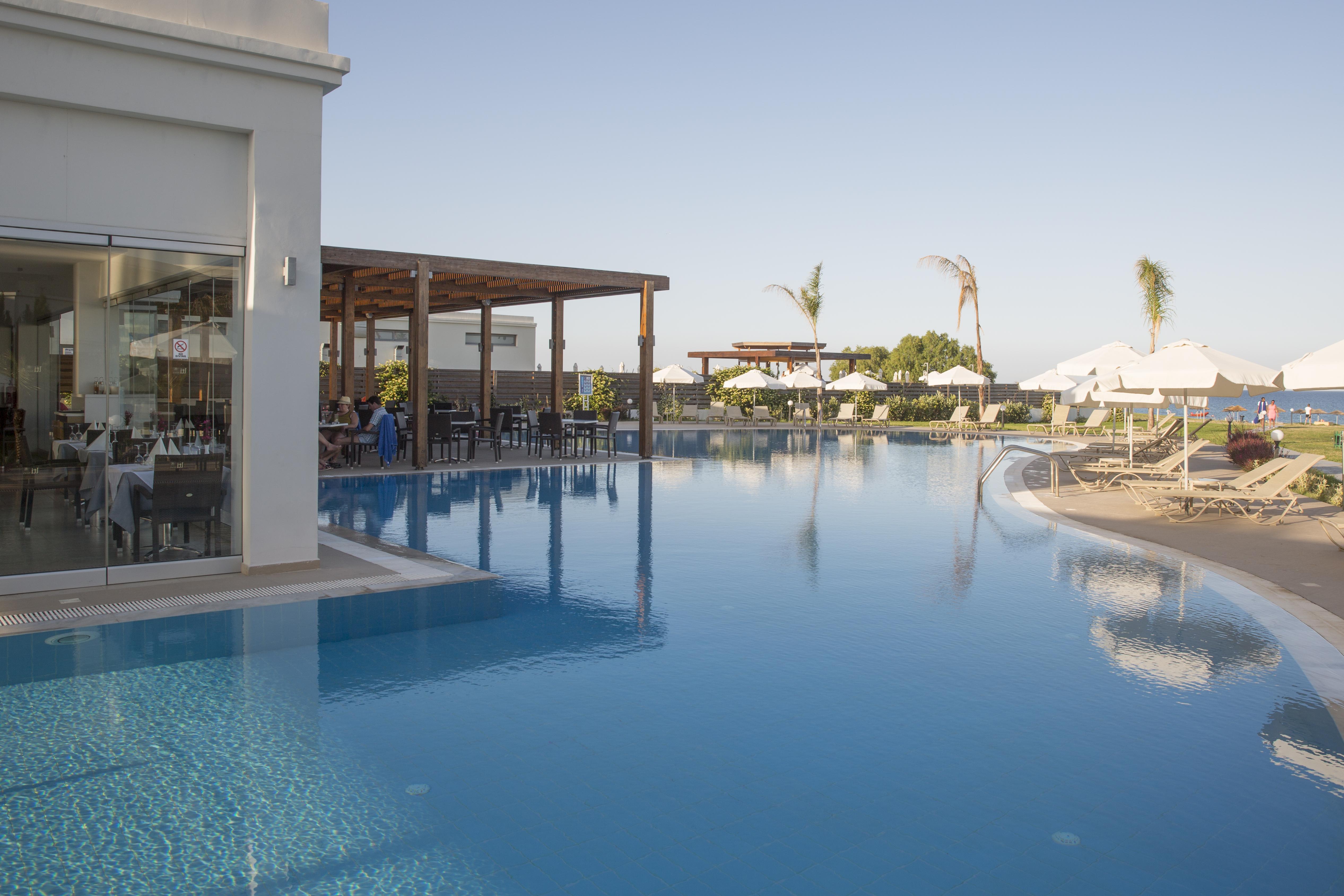 Asterias Beach Resort アファンドウ エクステリア 写真