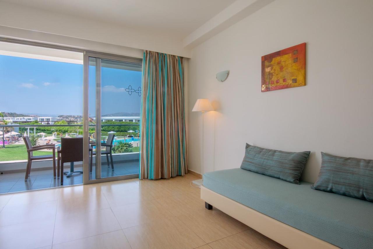 Asterias Beach Resort アファンドウ エクステリア 写真