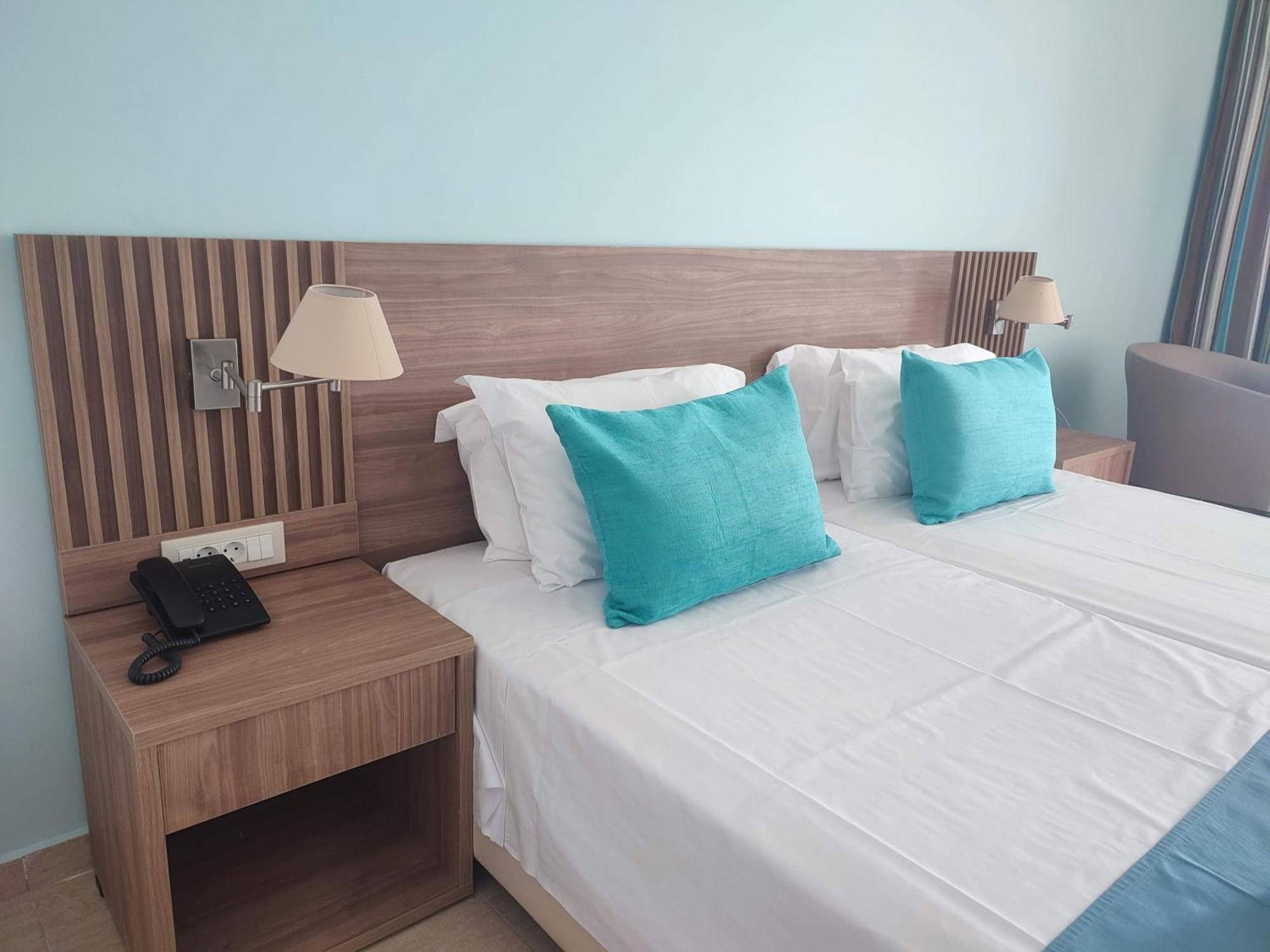 Asterias Beach Resort アファンドウ エクステリア 写真