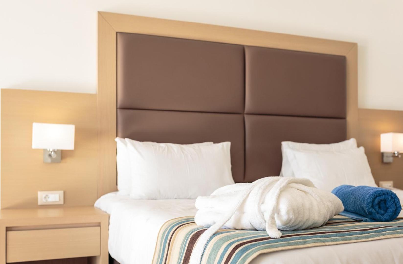 Asterias Beach Resort アファンドウ エクステリア 写真