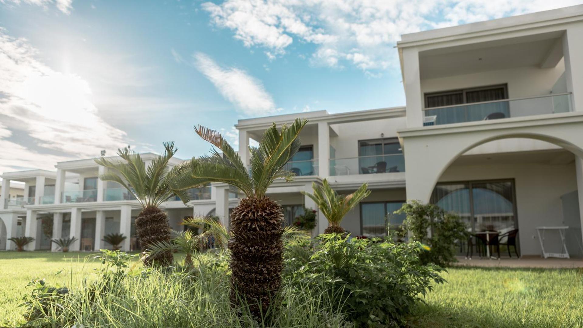 Asterias Beach Resort アファンドウ エクステリア 写真